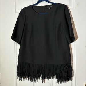 ❤️2/$15 or 3/$21❤️ Banana Republic Fringed Bottom Black S/S Top, Size Small